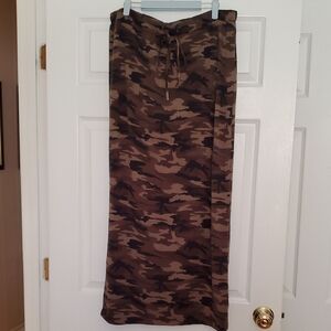 SHEIN Brown/green Camouflage Maxi Skirt With Drawstring Waist, NWOT.